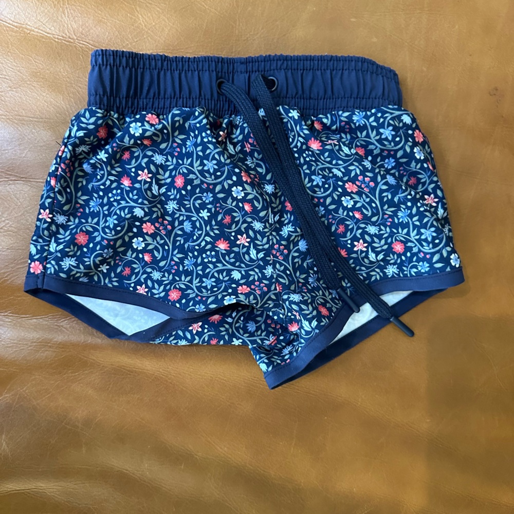 Summer shorts never worn - with mesh liner - new without tags - run small